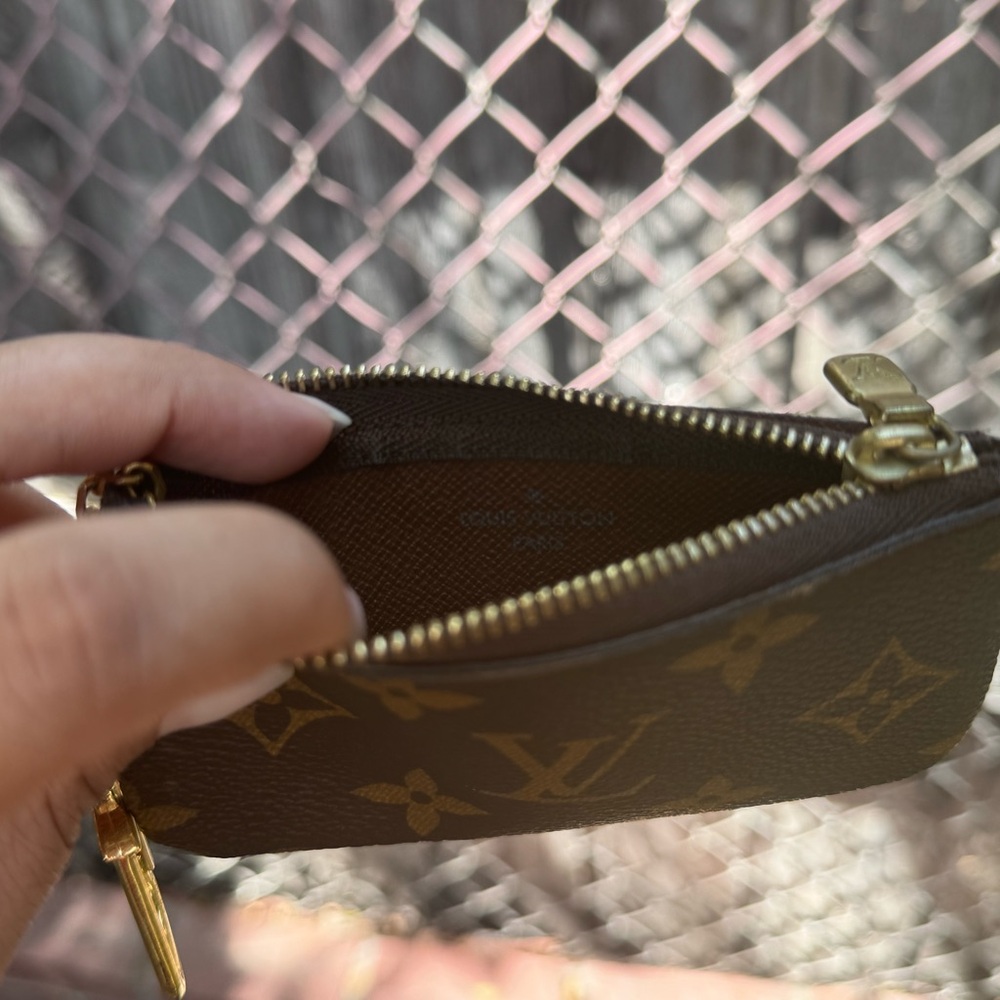 Louis Vuitton Key Pouch - Picture 3 of 8
